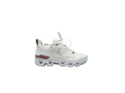 White On Cloudwander Waterproof Shoes